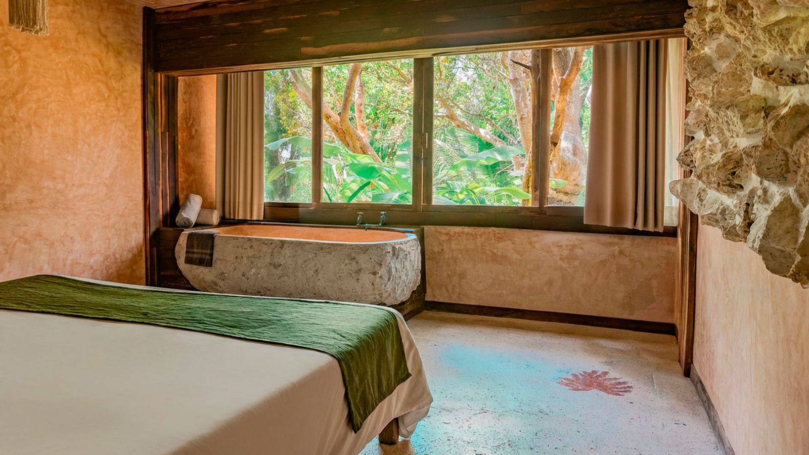 Two queen beds suite