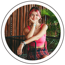 Anaelle, Mayan Monkey guest from France